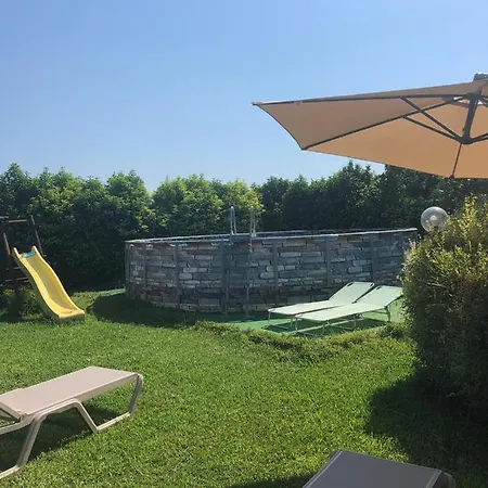 Villa G.giuliano